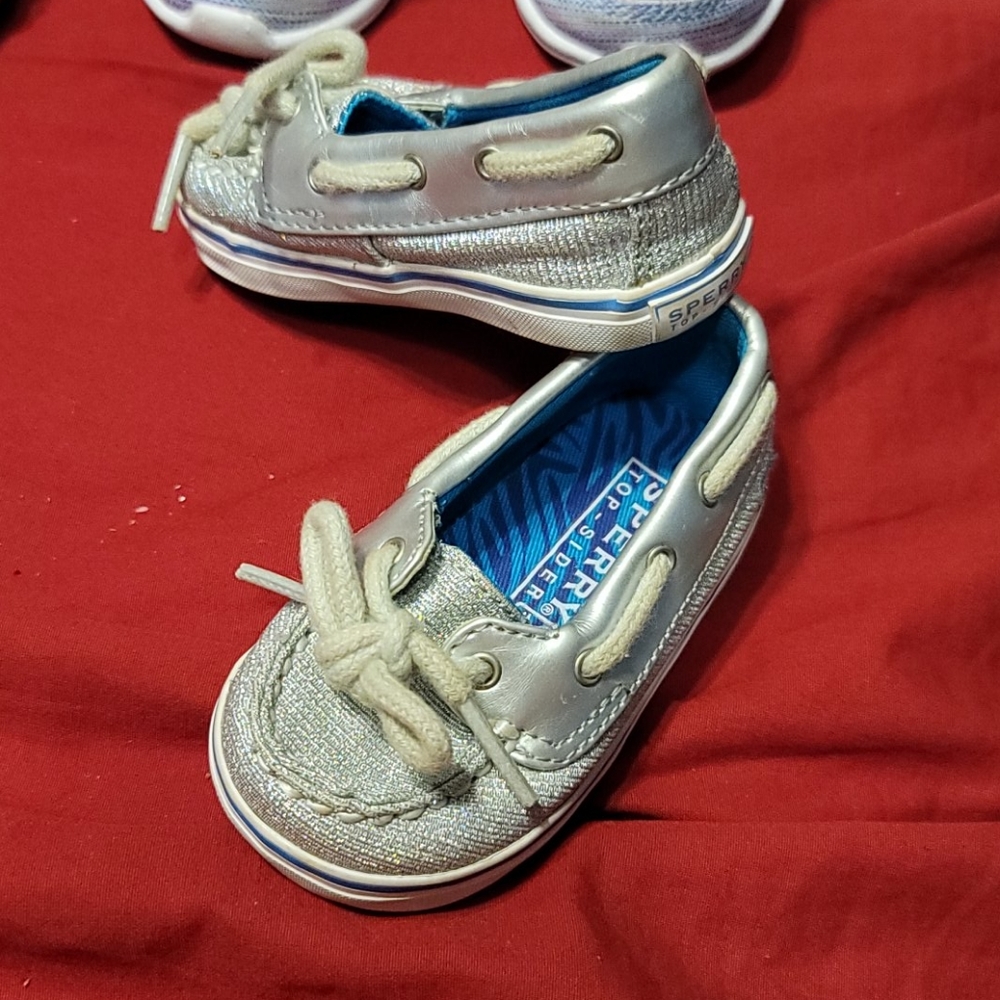 Shoes - Picture 2 of 3